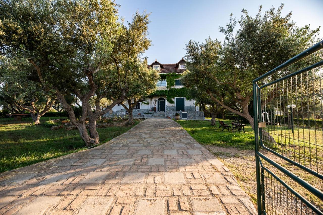 Villa Georgina B&B 卡塔科隆 外观 照片