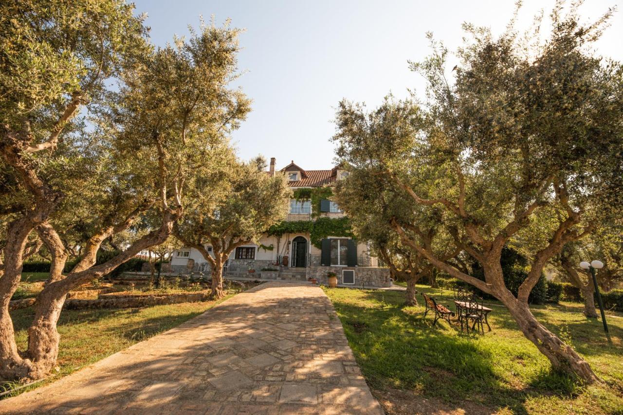 Villa Georgina B&B 卡塔科隆 外观 照片